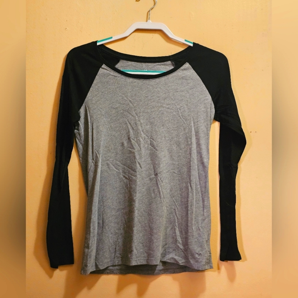 American Eagle,  medium,  Grey & Black Long sleeve Tshirt